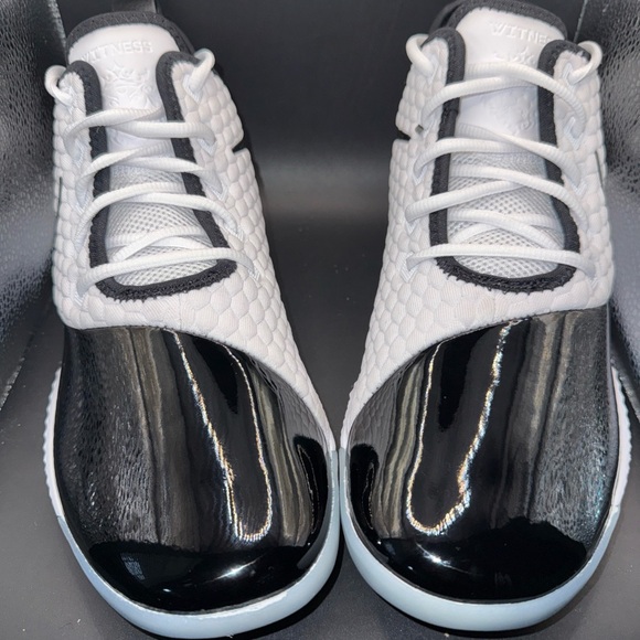 Size 11 - Nike LeBron Witness 3 Premium Concord Men With Box Clean Excellent
